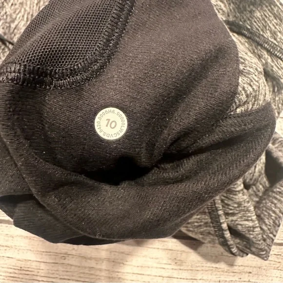 🍋Women’s Lululemon Ready to Rulu Fleece jogger size 10🍋 - Picture 11 of 16